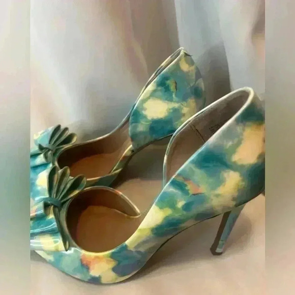 Betsey Johnson Womens Prince Multi D'Orsay Heels 7.5 Medium - Picture 3 of 8